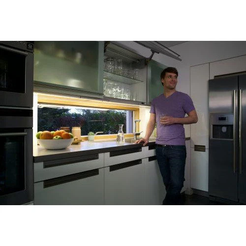LEDVANCE Éclairage sous meuble LED, éclairage pour applications intérieures, détecteur de mouvement, blanc chaud, 527,0 mm x 67,0 mm x 20,0 mm, Linéaire LED Plat - Image 4